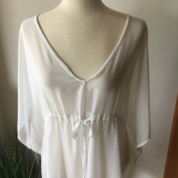 Beaches & Boho Sheer Swimsuit Coverup NWT Size S/M - Picture 2 of 6